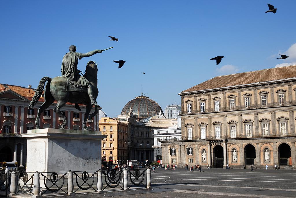 Sweethometoledo Napoli Bagian luar foto